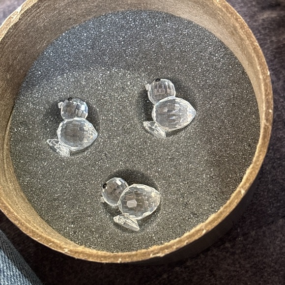 Swarovski Crystal - 3 Baby Chicks
- Mint condition in the original canister - Picture 7 of 13